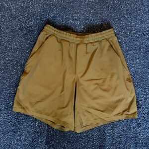 Lululemon Pace Breaker Shorts M